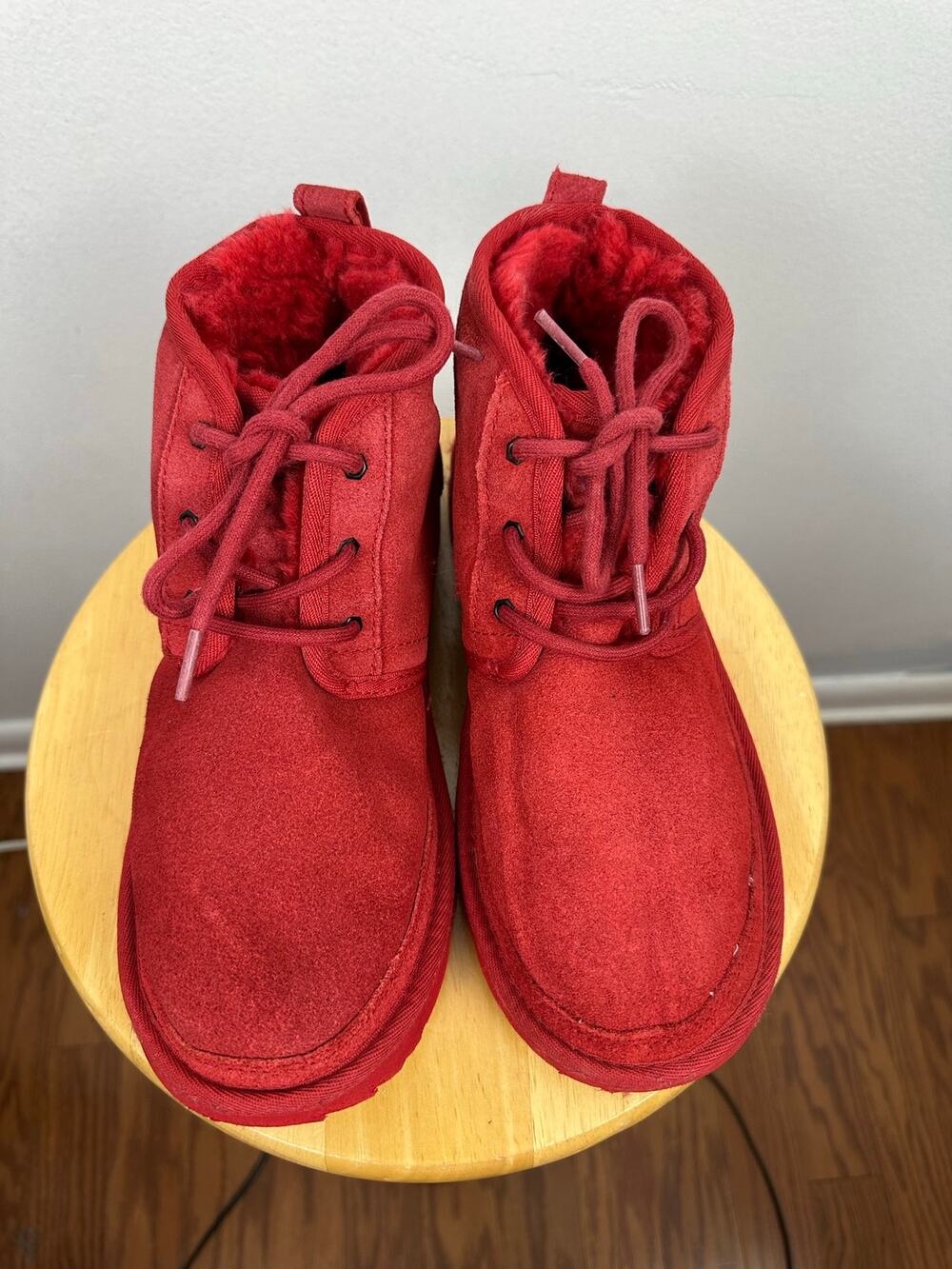 UGG Neumel Samba Red Suede Chukka Boots Sheepskin Lined Ankle Booties Size 6